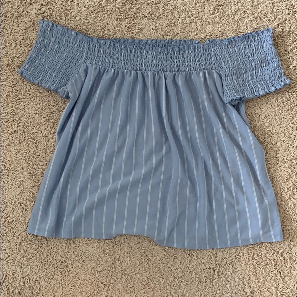 American Eagle Off the Shoulder Too